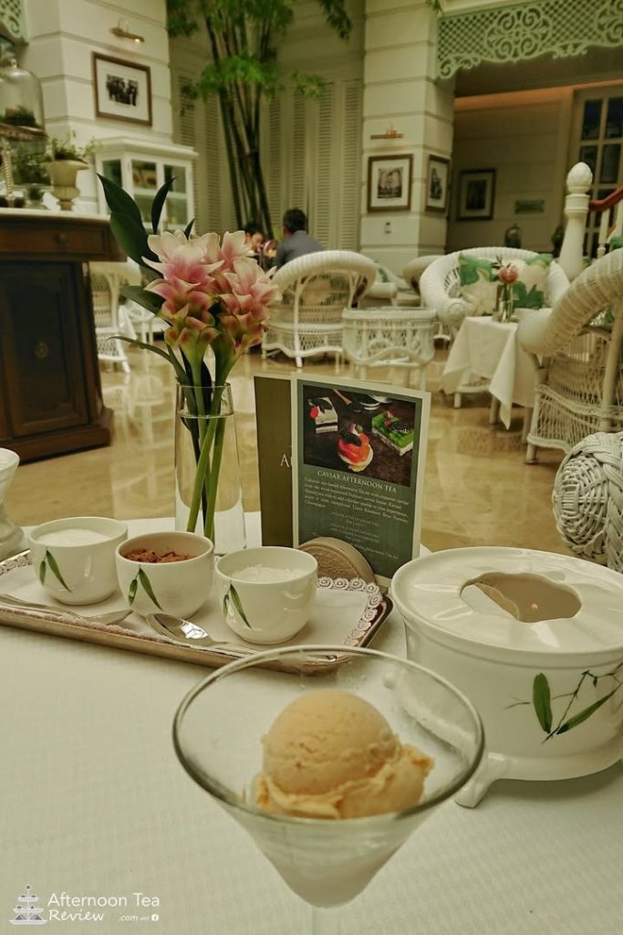 ไอศกรีม New York Cheese Breakfast Tea รู้สึกฝาด ๆ