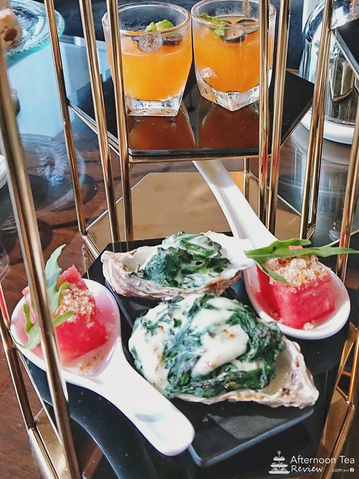 ปลาแห้งแตงโม โอเคอยู่ค่ะ baked spinach w/ oyster เค็ม ๆ ไป #TheDrawingRoom #StRegis #TheStRegisBangkok #AfternoonTea #AfternoonTeaReview #AfternoonHighTea #ATRStRegis #AfternoonTeaReviewStRegis
