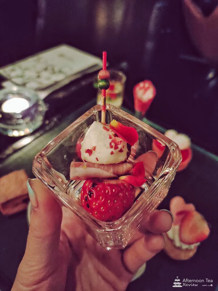 ชิ้นนี้ที่ชอบค่ะ เข้ากันแบบไม่เลี่ยน ถ้ามีมาให้ 5 อันน่าจะกินเรียบ 🤣