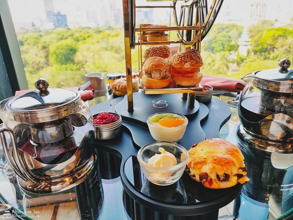 Clotted Cream ถือว่าให้มาน้อยมาก เทียบกับขนาด Scone