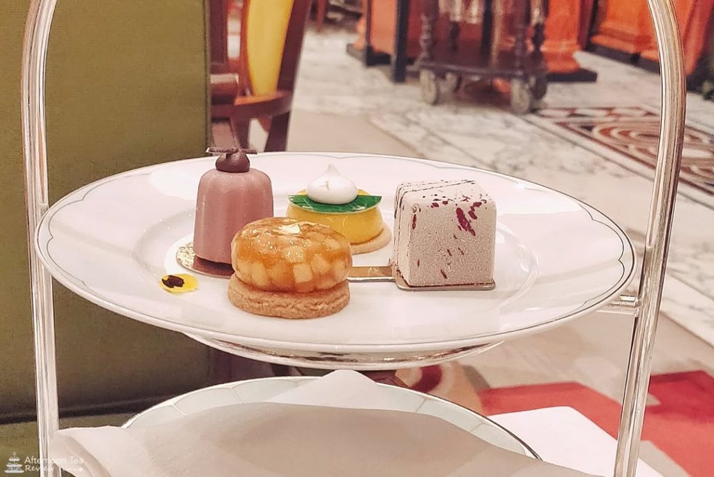 ของหวานที่อร่อยพอตัว แต่พอดีวันนั้นเบื่อ passion fruit เพราะเจอมาหลายวันติด 🤣 และอันอื่นรสชาติออกไปในทางเดียวกันหมด เลยทานไม่หมดค่ะ