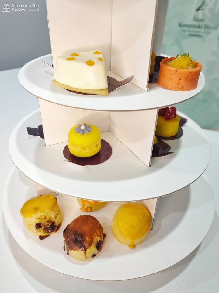 มุมของหวาน และ Scones ทั้ง 4