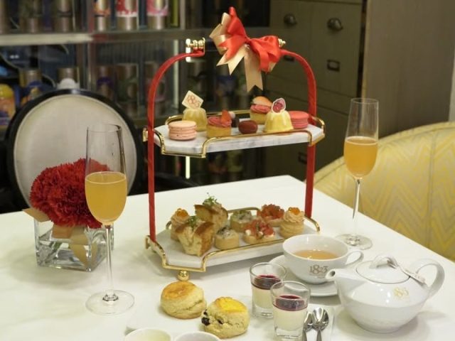 Valentine Day Tea Set @1823 Tea Lounge by Ronnefeldt
