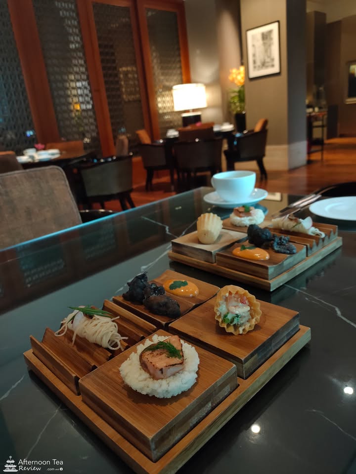 คอร์สแรก ของคาว แบบ appetizer อันนี้พอไหวอยู่นะคะ