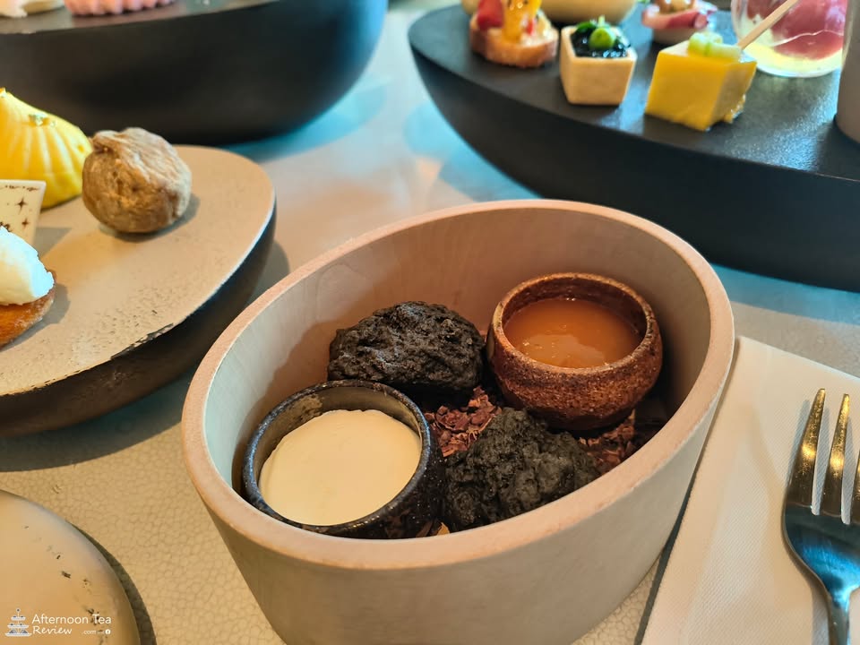 Scones ค่ะ ดูไม่ออกใช่มั้ยล่า